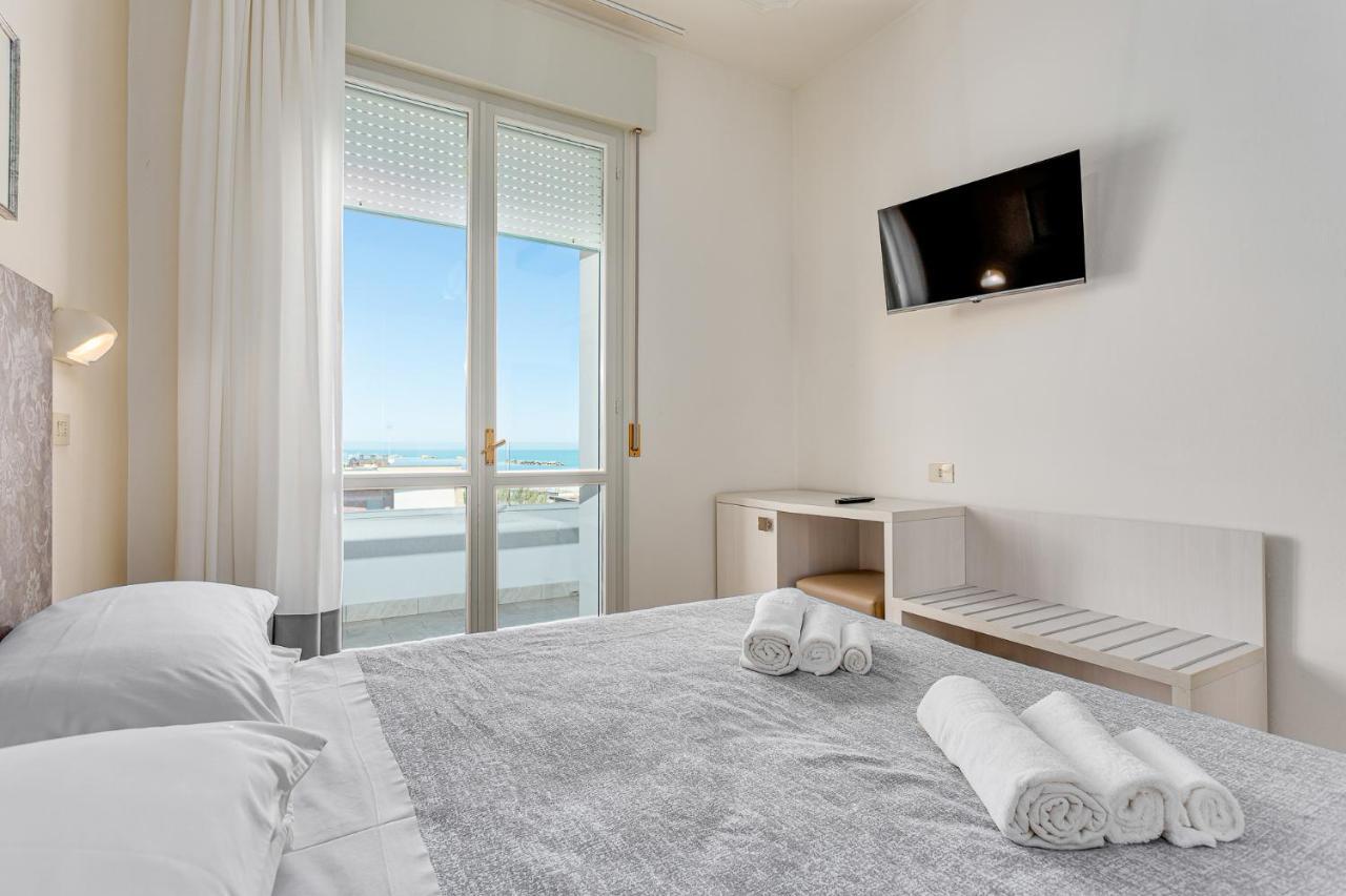 Hotel Caesar Lido Di Savio Eksteriør bilde