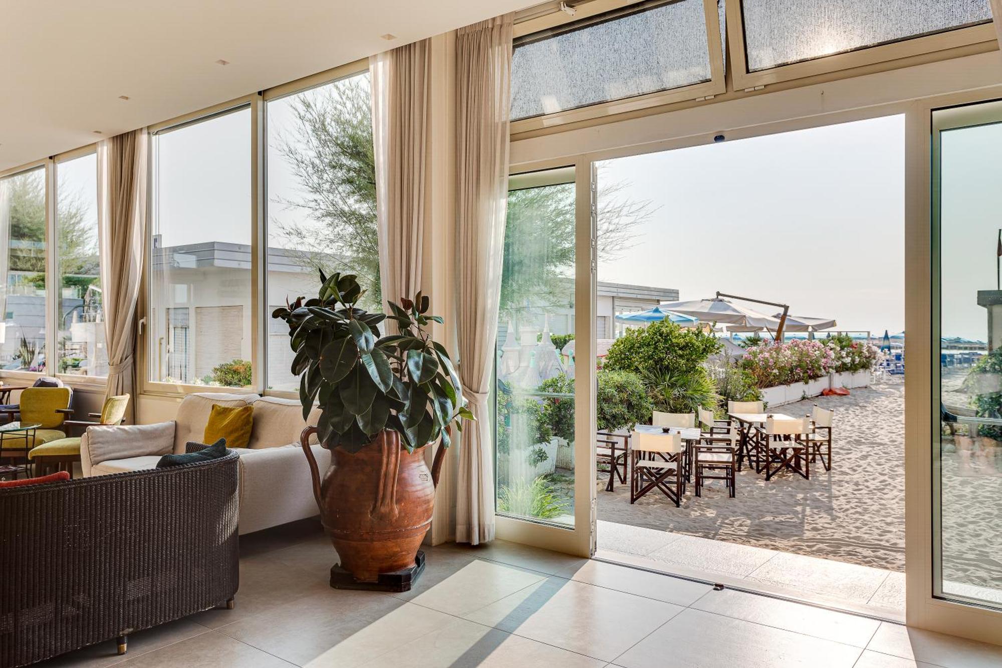 Hotel Caesar Lido Di Savio Eksteriør bilde