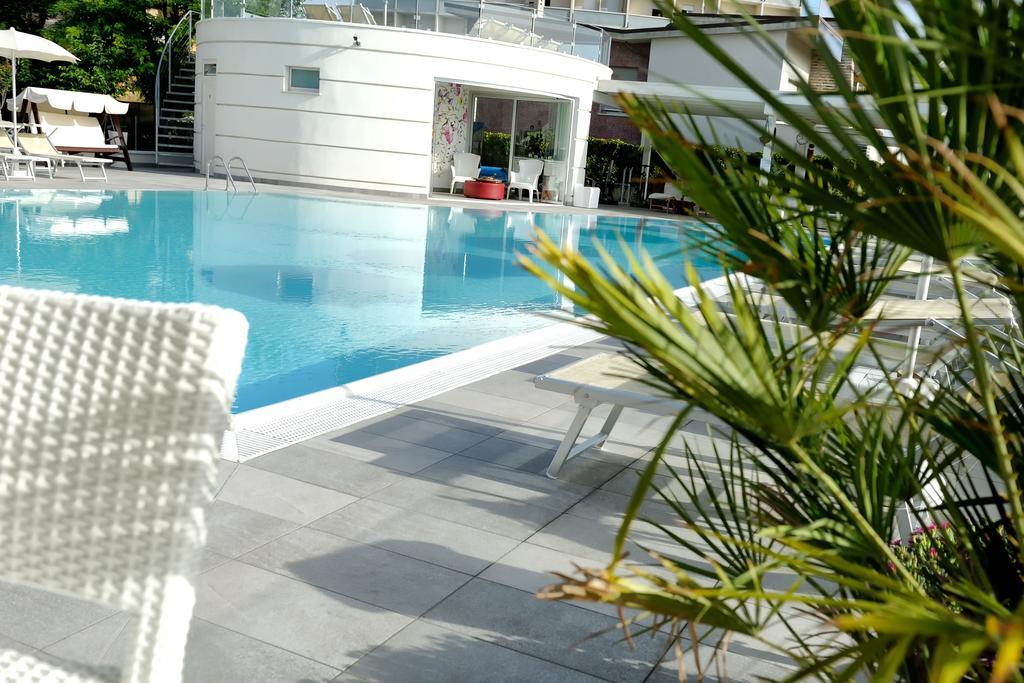 Hotel Caesar Lido Di Savio Eksteriør bilde